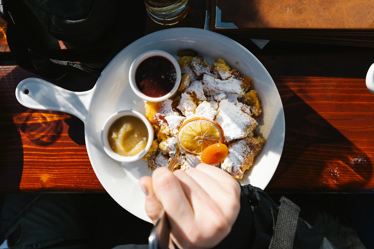 Kaiserschmarrn mit Apfelmus