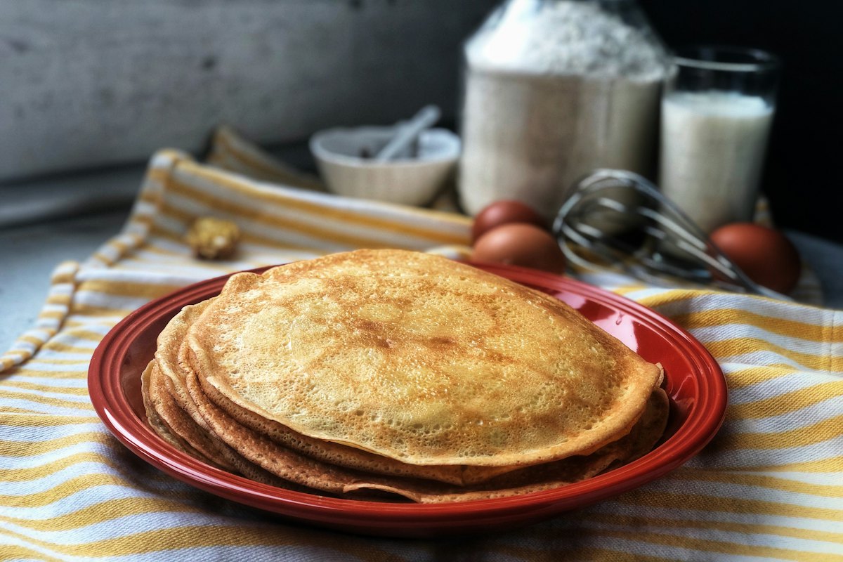 Pfannkuchen mit Honig